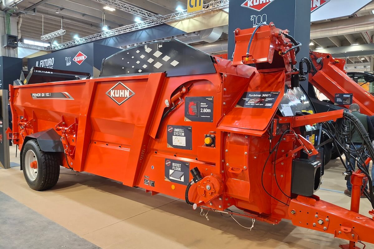 Impagliatrice KUHN Primor 110.1 GII ideale per le aziende zootecniche italiane